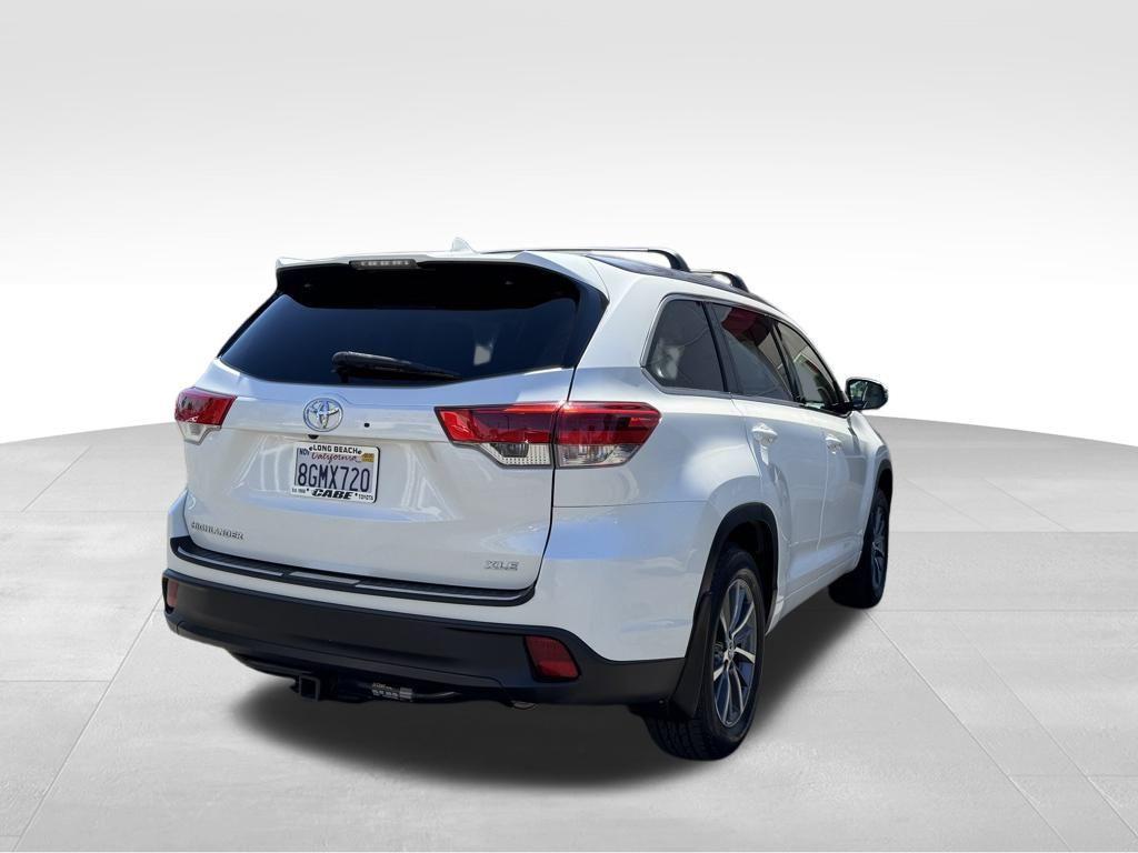 used 2018 Toyota Highlander car, priced at $26,398