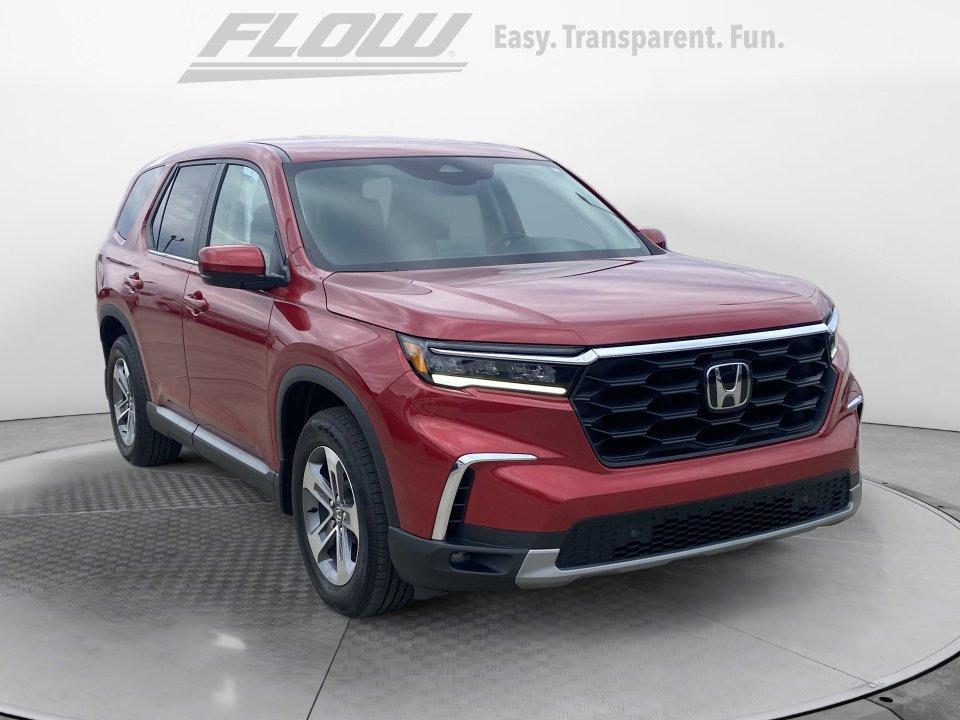 used 2025 Honda Pilot car, priced at $44,999