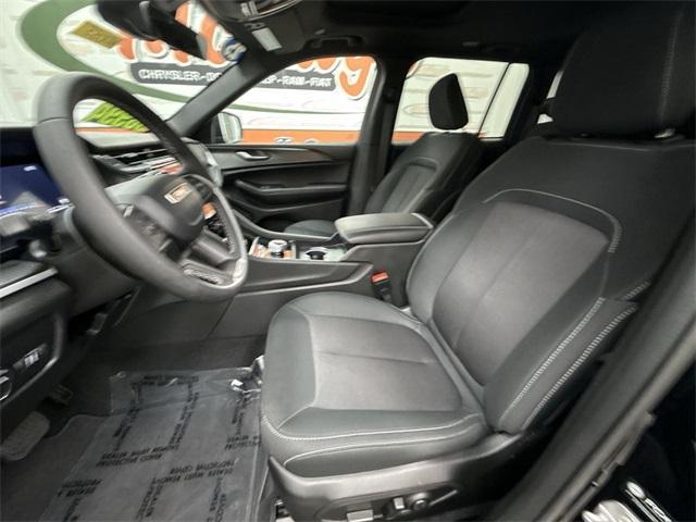 used 2025 Jeep Grand Cherokee car, priced at $37,766