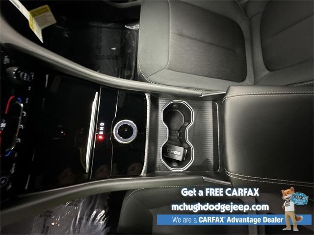 used 2025 Jeep Grand Cherokee car, priced at $38,994