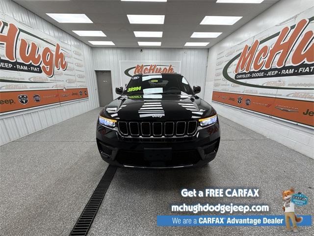 used 2025 Jeep Grand Cherokee car, priced at $38,994