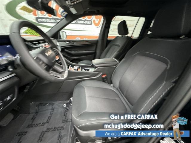 used 2025 Jeep Grand Cherokee car, priced at $38,994