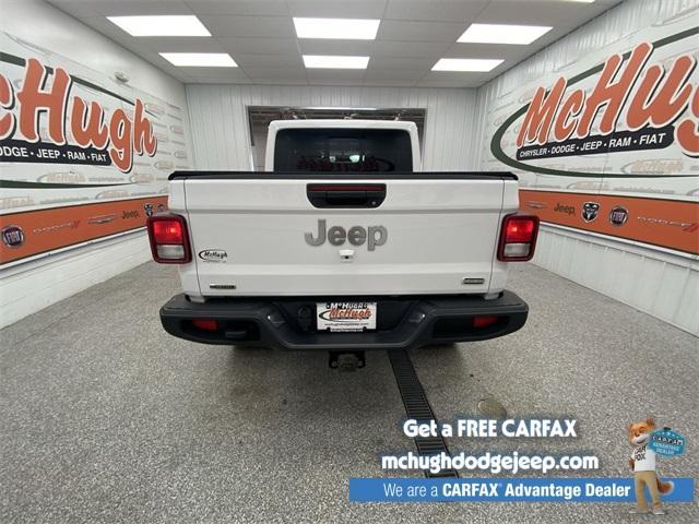 used 2022 Jeep Gladiator car, priced at $38,394