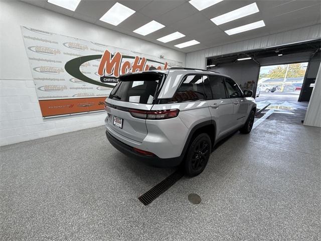 used 2024 Jeep Grand Cherokee car, priced at $30,976