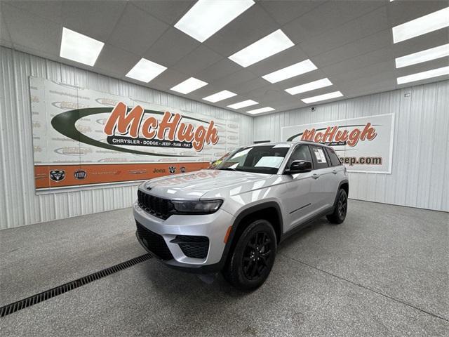 used 2024 Jeep Grand Cherokee car, priced at $30,976