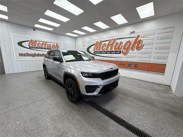 used 2024 Jeep Grand Cherokee car, priced at $30,976