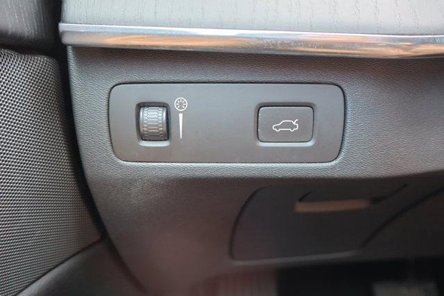 used 2021 Volvo XC90 car, priced at $30,278
