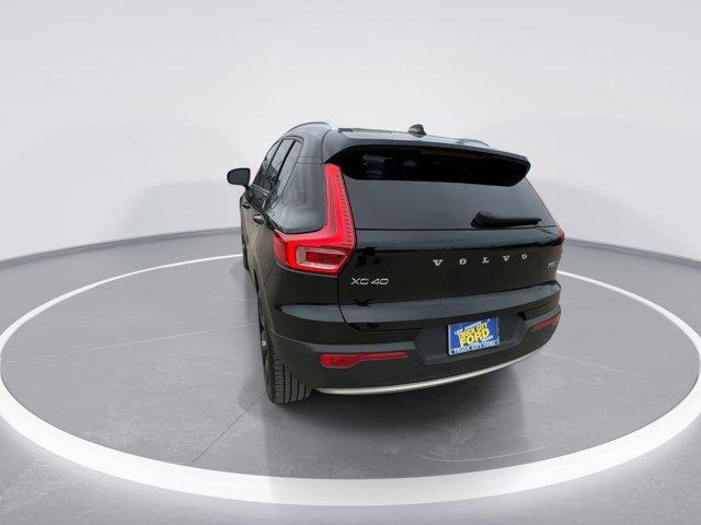 used 2020 Volvo XC40 car, priced at $26,300