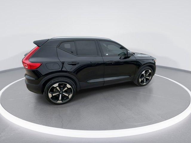 used 2020 Volvo XC40 car, priced at $26,300