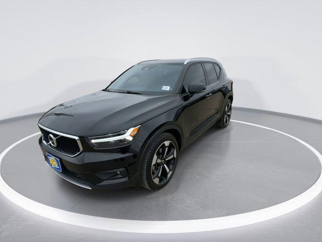 used 2020 Volvo XC40 car, priced at $26,300