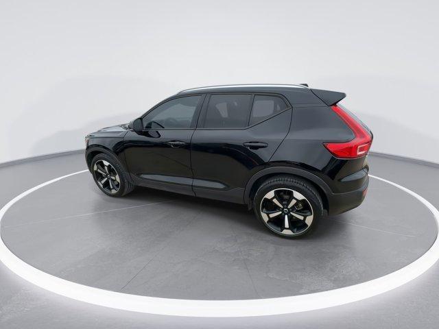 used 2020 Volvo XC40 car, priced at $26,300