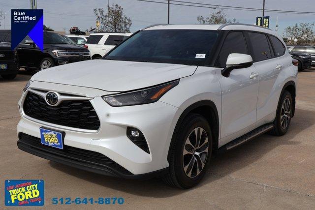 used 2023 Toyota Highlander car