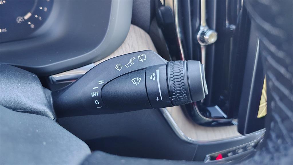 new 2026 Volvo XC60 car, priced at $55,171