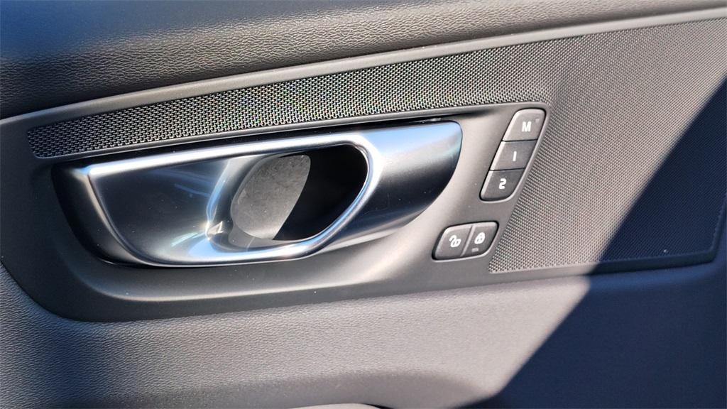 new 2026 Volvo XC60 car, priced at $55,171