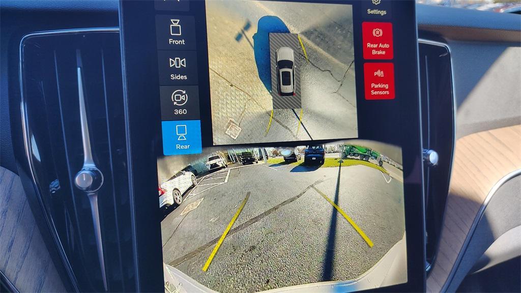 new 2026 Volvo XC60 car, priced at $55,171