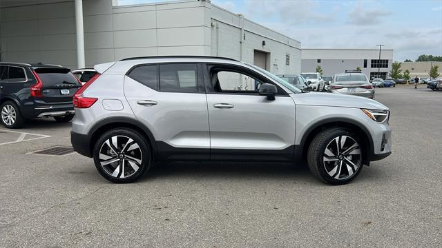 new 2025 Volvo XC40 car, priced at $47,320