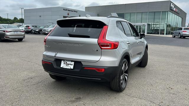 new 2025 Volvo XC40 car, priced at $47,320