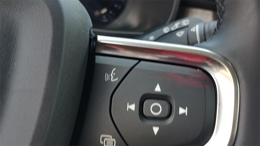 new 2026 Volvo XC40 car, priced at $43,507