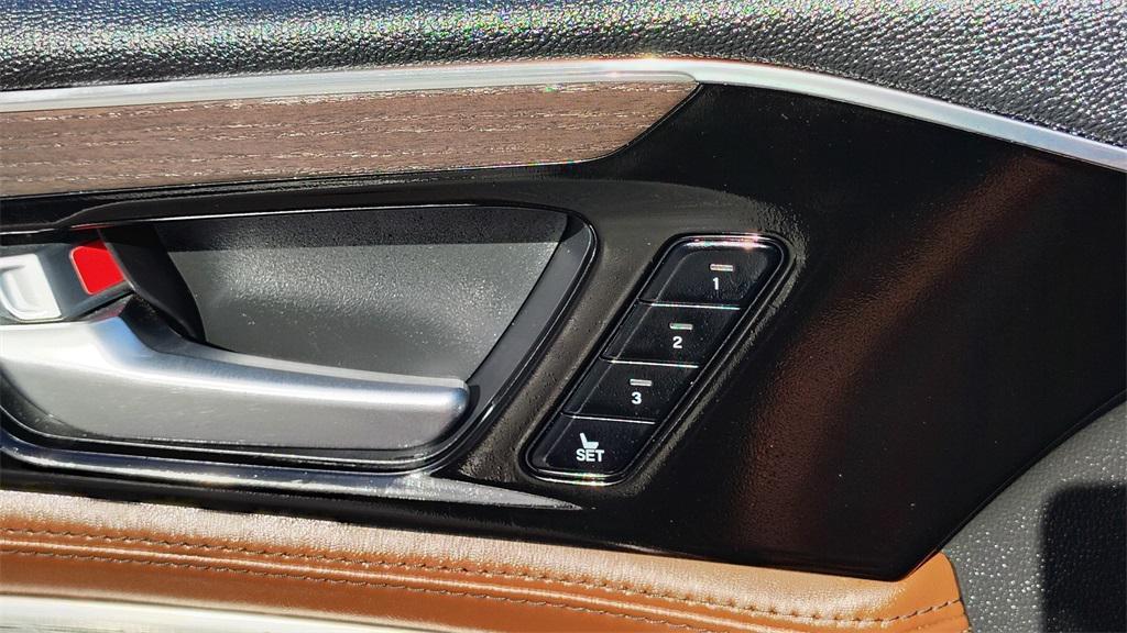 used 2022 Acura MDX car, priced at $25,500