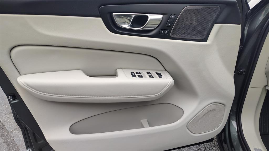 new 2026 Volvo XC60 car, priced at $62,495