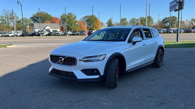 used 2022 Volvo V60 Cross Country car, priced at $35,900