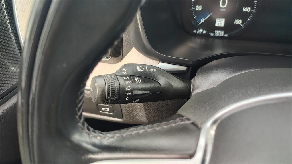 used 2021 Volvo XC60 car, priced at $25,900