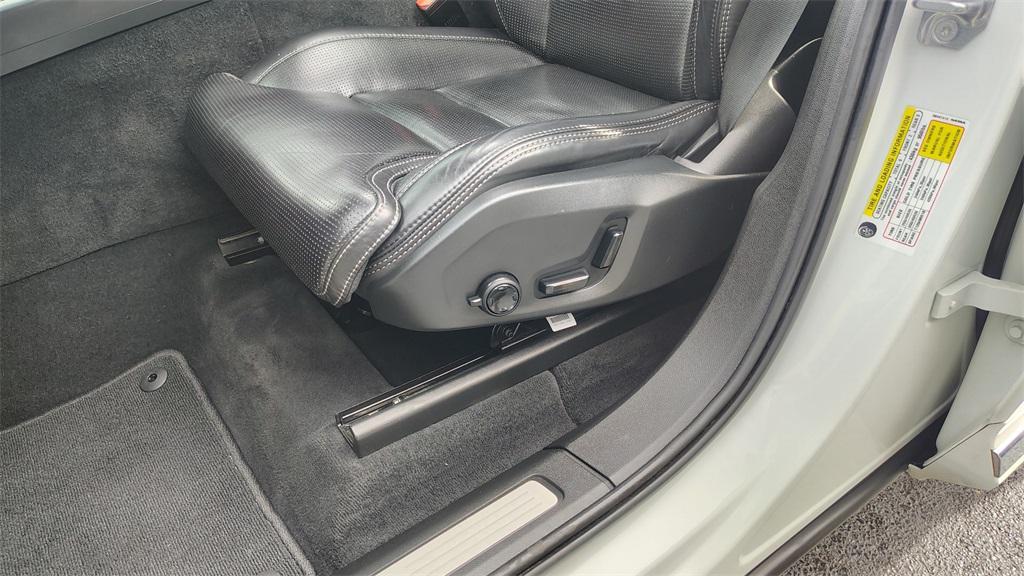 used 2021 Volvo XC60 car, priced at $25,900