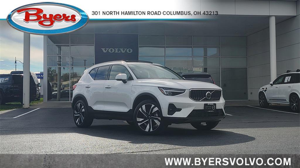 used 2025 Volvo XC40 car, priced at $33,900