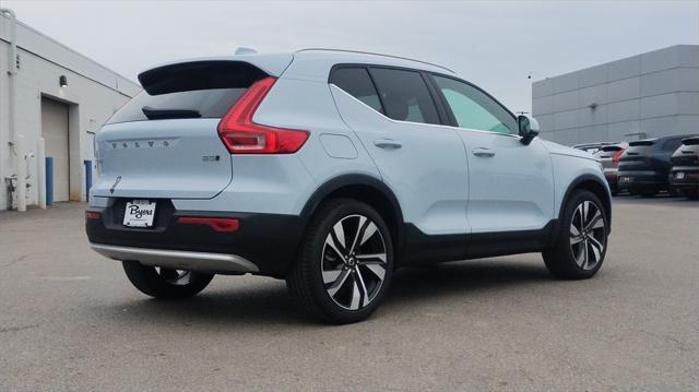 new 2025 Volvo XC40 car, priced at $48,025