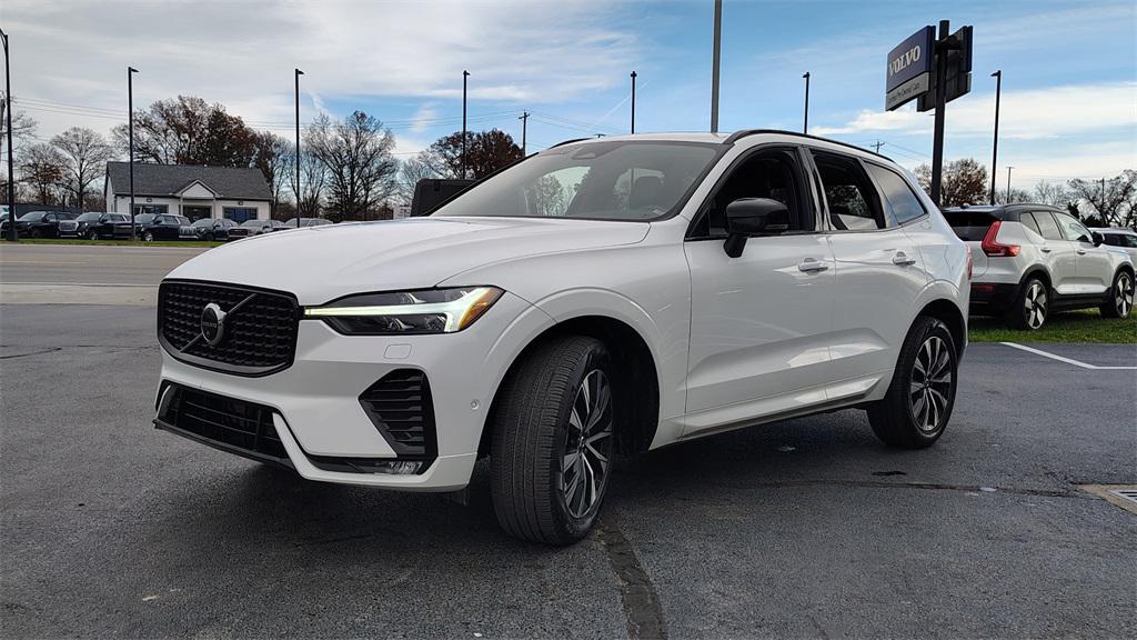 used 2023 Volvo XC60 car, priced at $31,900