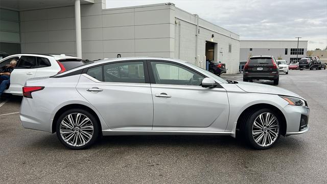 used 2023 Nissan Altima car, priced at $25,900