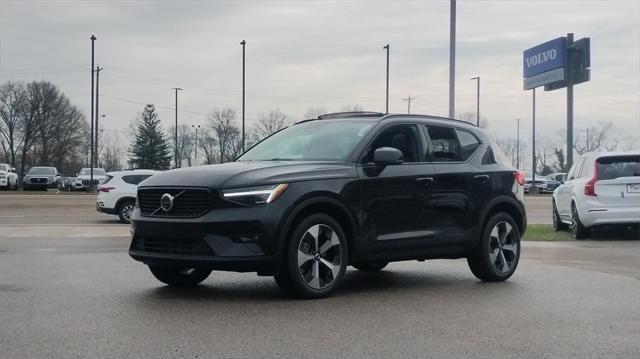 new 2025 Volvo XC40 car, priced at $46,315