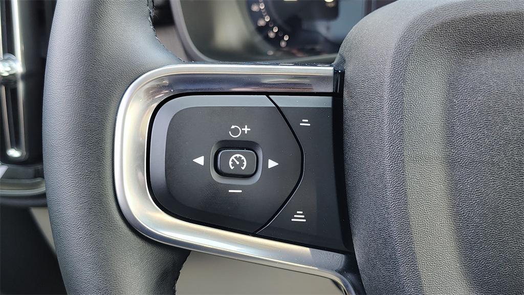 new 2026 Volvo XC40 car, priced at $51,696