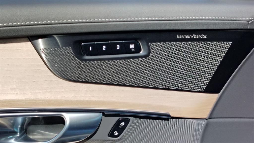 new 2026 Volvo XC90 car, priced at $71,971