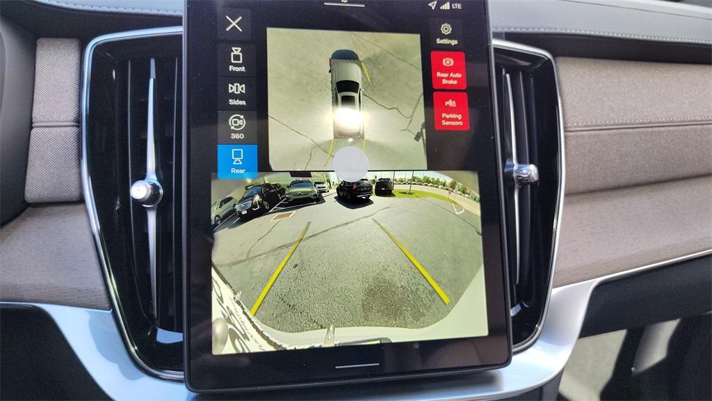 new 2026 Volvo XC90 car, priced at $71,971