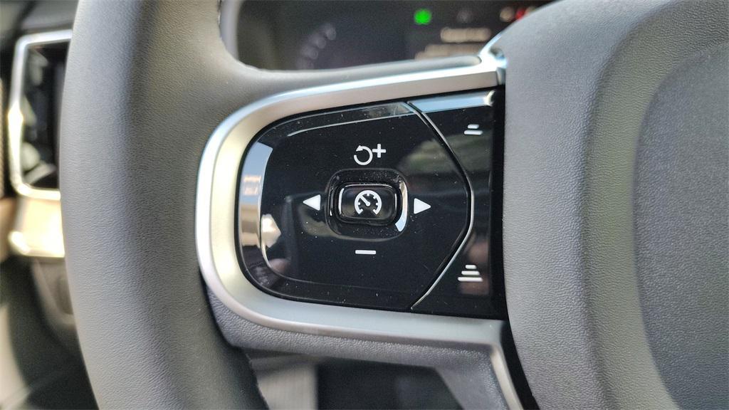 new 2026 Volvo XC90 car, priced at $71,971