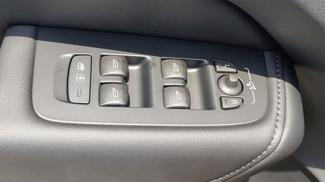 new 2025 Volvo XC60 car, priced at $55,360