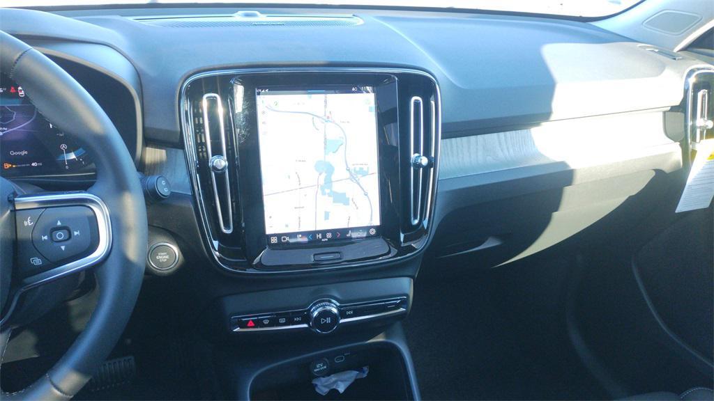 new 2025 Volvo XC40 car, priced at $49,145