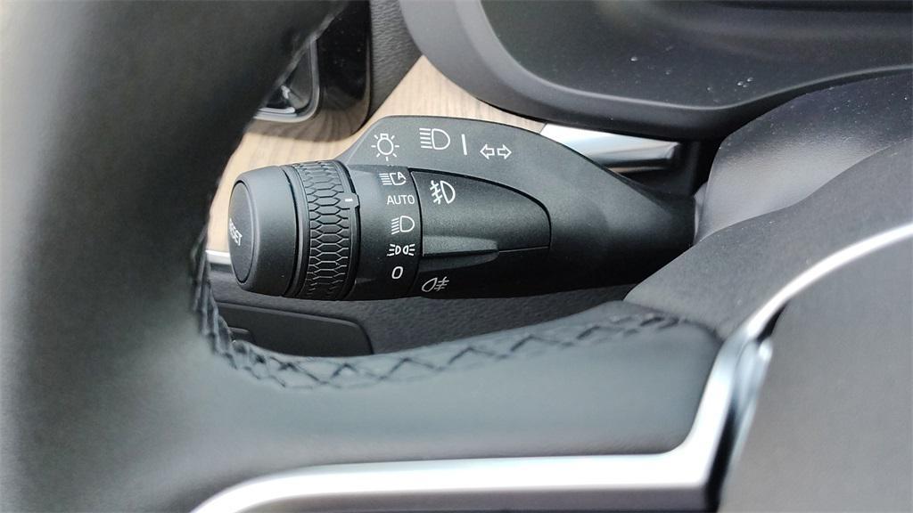 new 2026 Volvo XC60 car, priced at $55,171