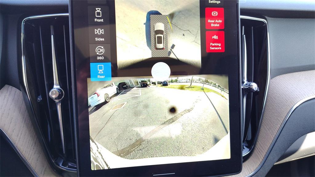 new 2026 Volvo XC60 car, priced at $55,171