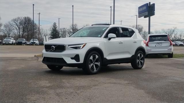 new 2025 Volvo XC40 car, priced at $44,395