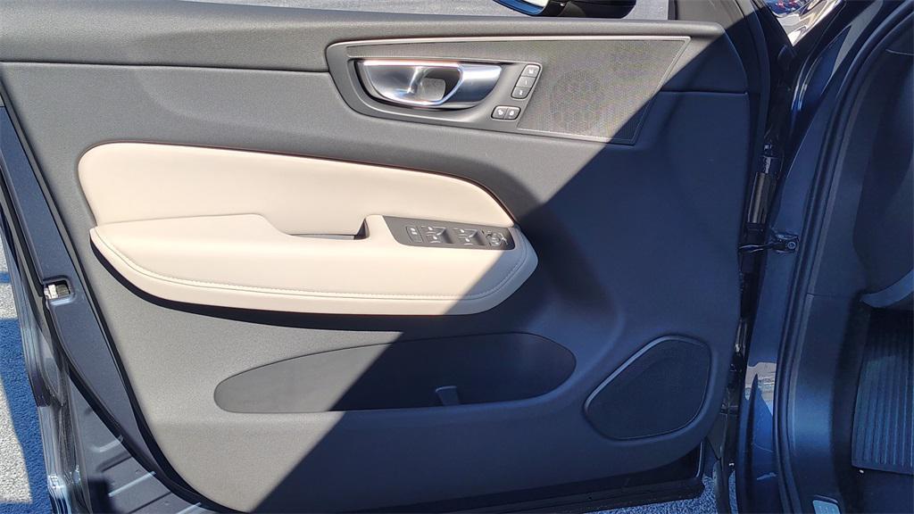 new 2026 Volvo XC60 car, priced at $55,171