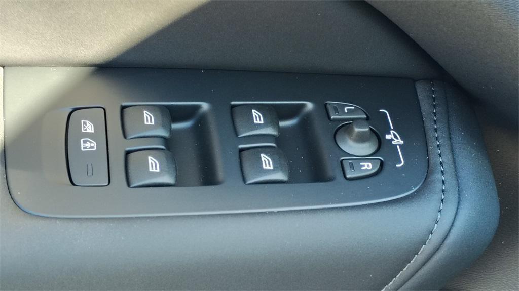 new 2026 Volvo XC60 car, priced at $58,810