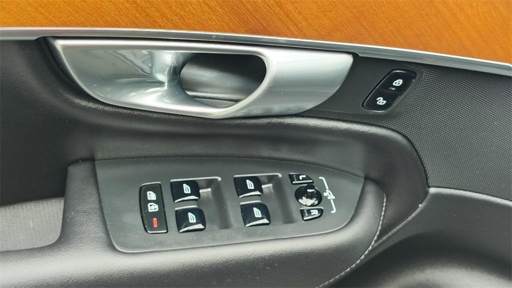 used 2023 Volvo XC90 car, priced at $37,900