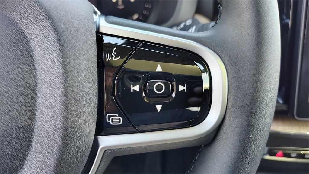 new 2026 Volvo XC60 car, priced at $55,171