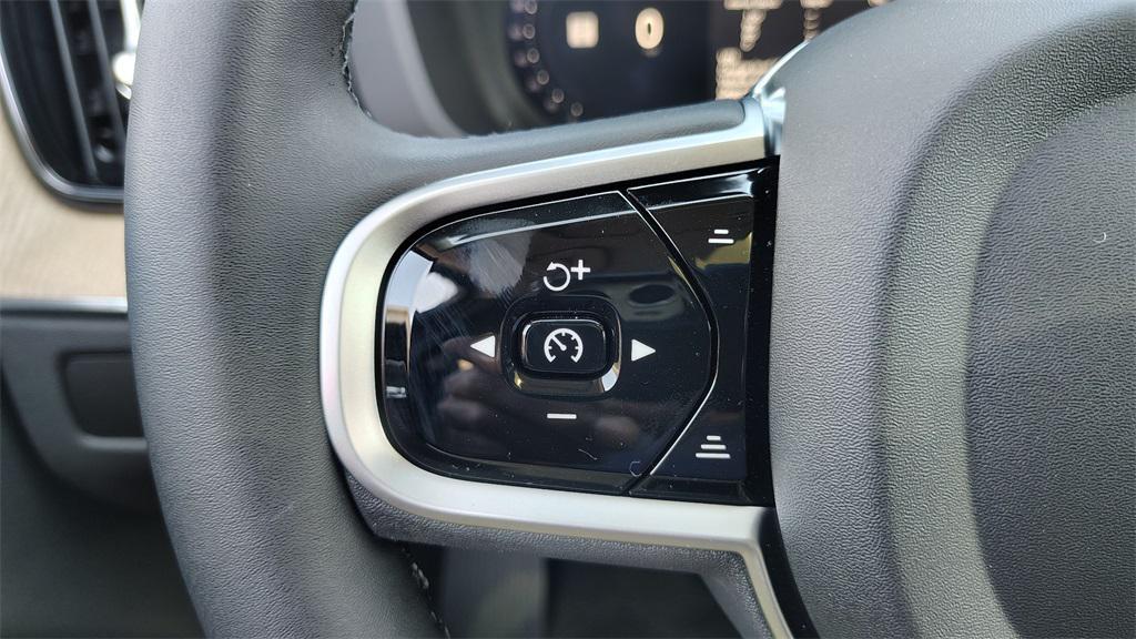 new 2026 Volvo XC60 car, priced at $55,171