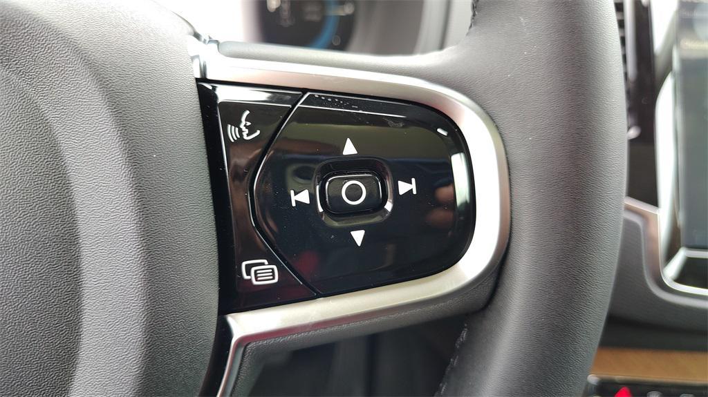 new 2025 Volvo XC90 Plug-In Hybrid car, priced at $75,455