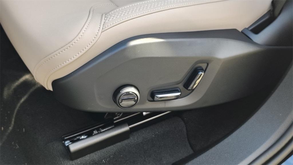 new 2026 Volvo XC60 car, priced at $57,145