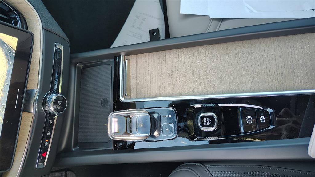 new 2026 Volvo XC60 car, priced at $57,145