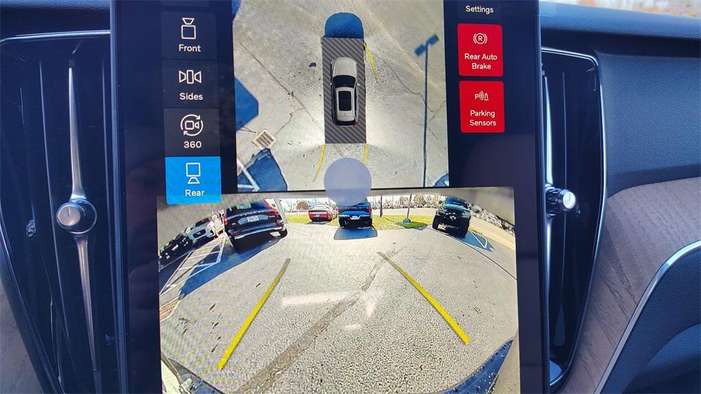 new 2026 Volvo XC60 car, priced at $57,145